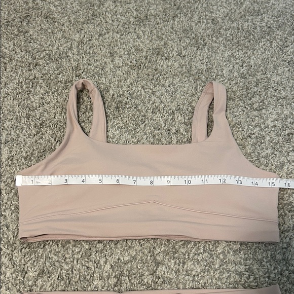 Vuori all the form bra and biker shorts set - Picture 12 of 12